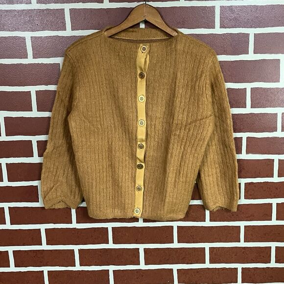 Vtg Women’s M Shaggy Bag By Huddlespun Tan 100% Virgin Wool Button Up Sweater - Picture 1 of 5